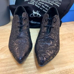 NWT Fluevog Linearis Black Glitter 7 - fits 6.5